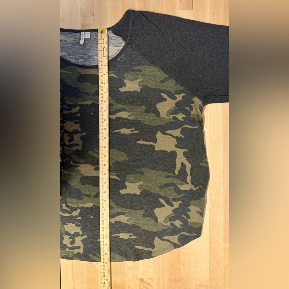 Est 1946 Women’s 3X, 22/24W Plus Camo Raglan 3/4 Rouched Sleeve Top Scoop Neck‎ - Picture 9 of 10